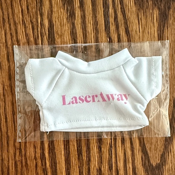 Pop Mart Labubu Big Into Energy Surprise Box with Shirt - Picture 9 of 10